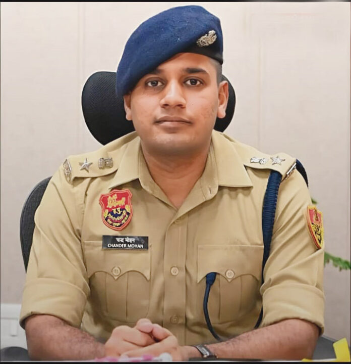 पुलिस अधीक्षक चन्द्र मोहन पुलिस अधीक्षक चन्द्र मोहन